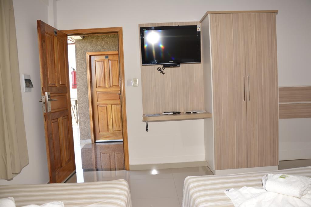 Hotel Salzburgo Ciudad del Este Habitación foto