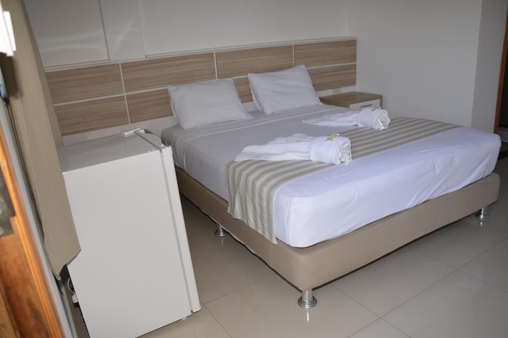 Hotel Salzburgo Ciudad del Este Habitación foto