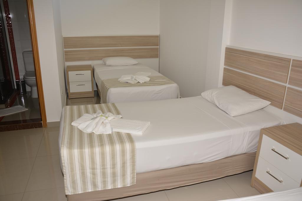 Hotel Salzburgo Ciudad del Este Habitación foto