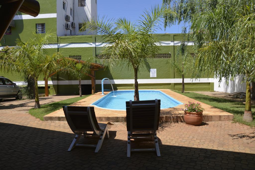 Hotel Salzburgo Ciudad del Este Habitación foto